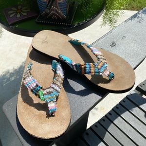 SanuK flip flops